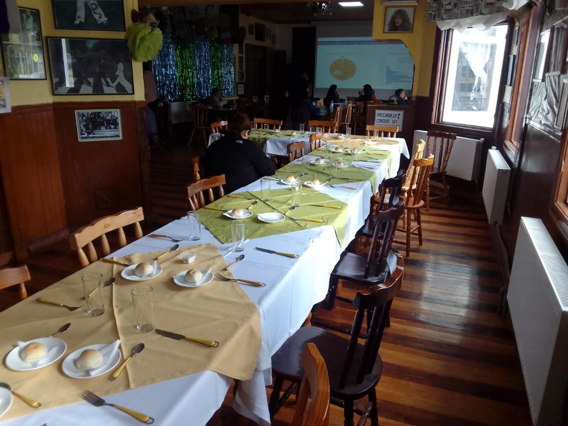 Hotel Yellow Submarine Punta Arenas Exterior photo