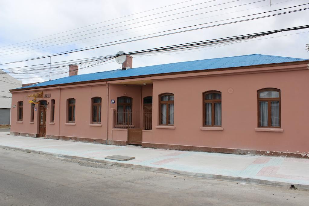 Hotel Yellow Submarine Punta Arenas Exterior photo